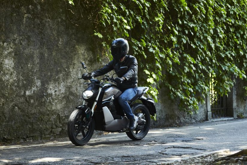 Super Soco TS Street Hunter